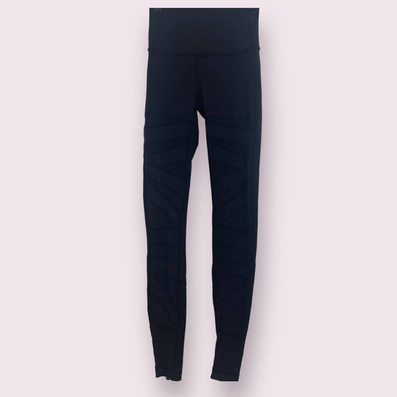 lululemon athletica Pants - EUC Lululemon Moto Legging with Contrast Mesh Panel Front Detail